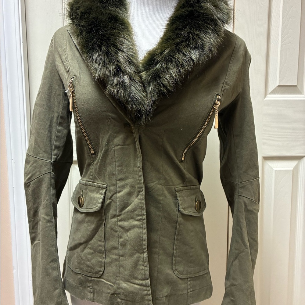 Lucy Paris Size Small Khaki Jacket with Faux Fur Collar